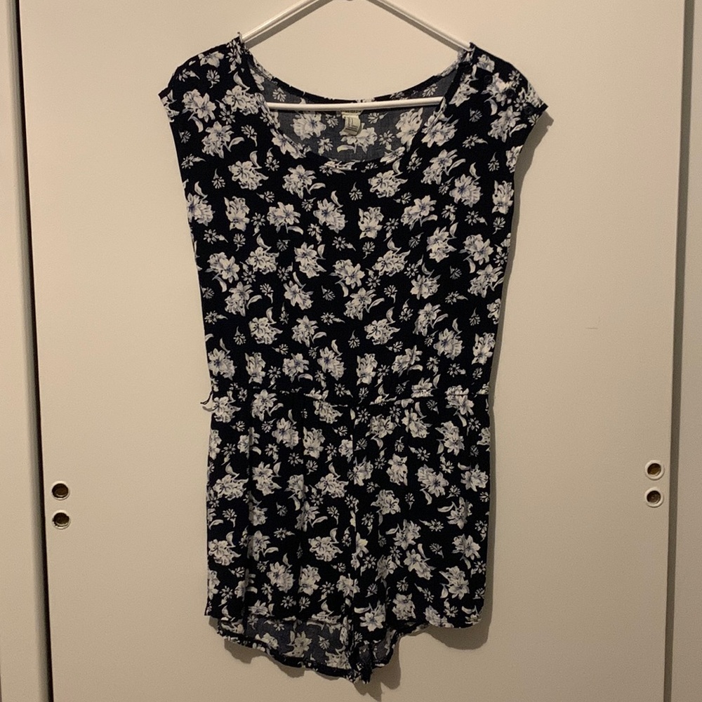 Floral Romper with Pockets (Dark Blue)